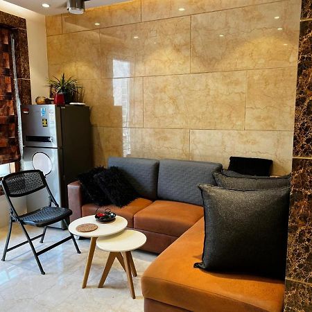 Divine Studios Rajouri Garden New Delhi Exteriör bild