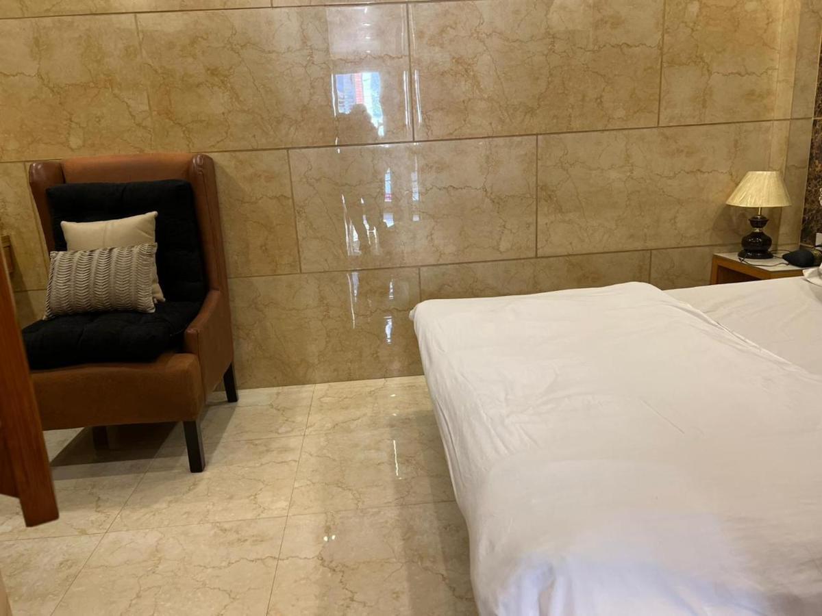 Divine Studios Rajouri Garden New Delhi Exteriör bild