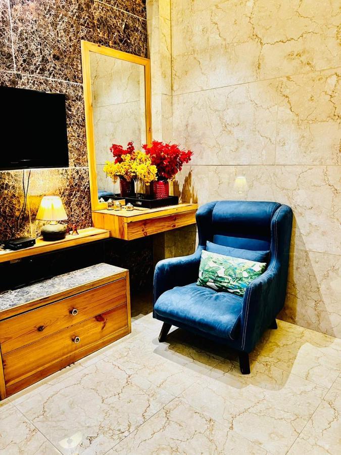 Divine Studios Rajouri Garden New Delhi Exteriör bild