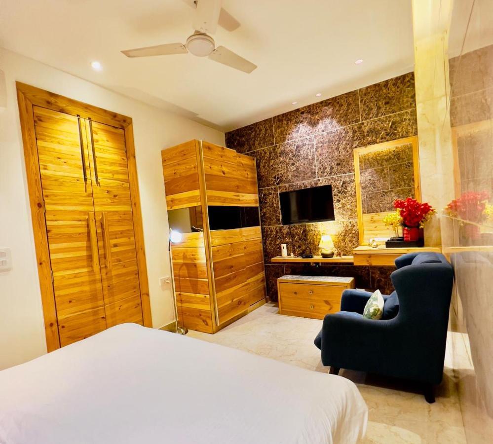 Divine Studios Rajouri Garden New Delhi Exteriör bild