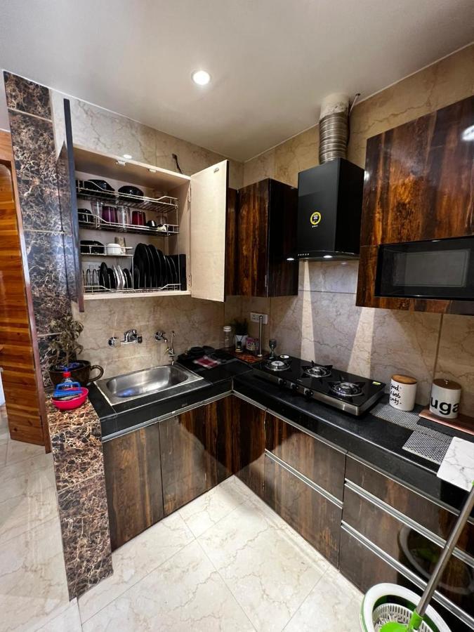 Divine Studios Rajouri Garden New Delhi Exteriör bild